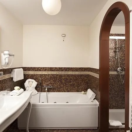 Hotel Grand Italia 5*