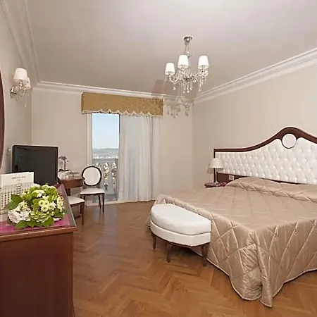 Hotell Grand Italia