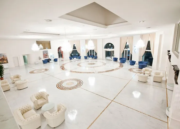 Grand Italia Hotel 5*